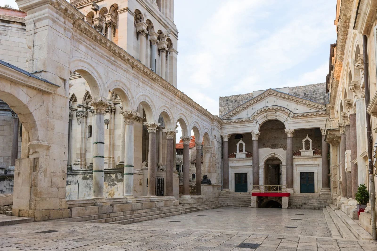 Explore a Roman emperor&rsquo;s palace that is still a town