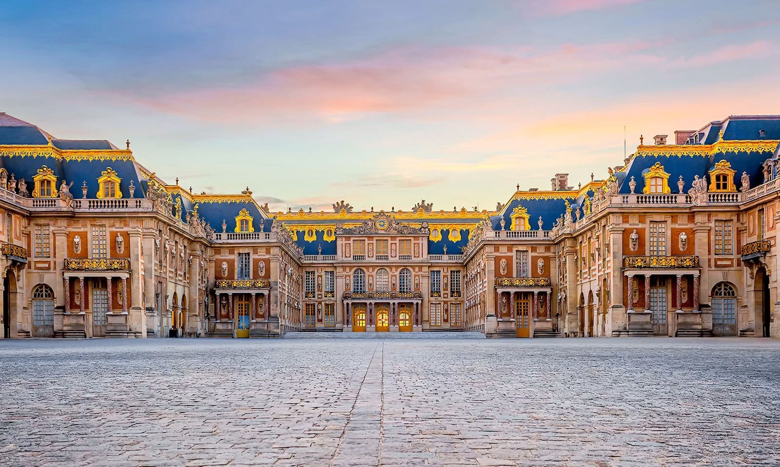 Stand in the Hall of Mirrors before the crowds arrive
