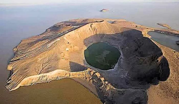 The volcanic floor of the Suguta Valley, near the Barrier Volcanic Complex