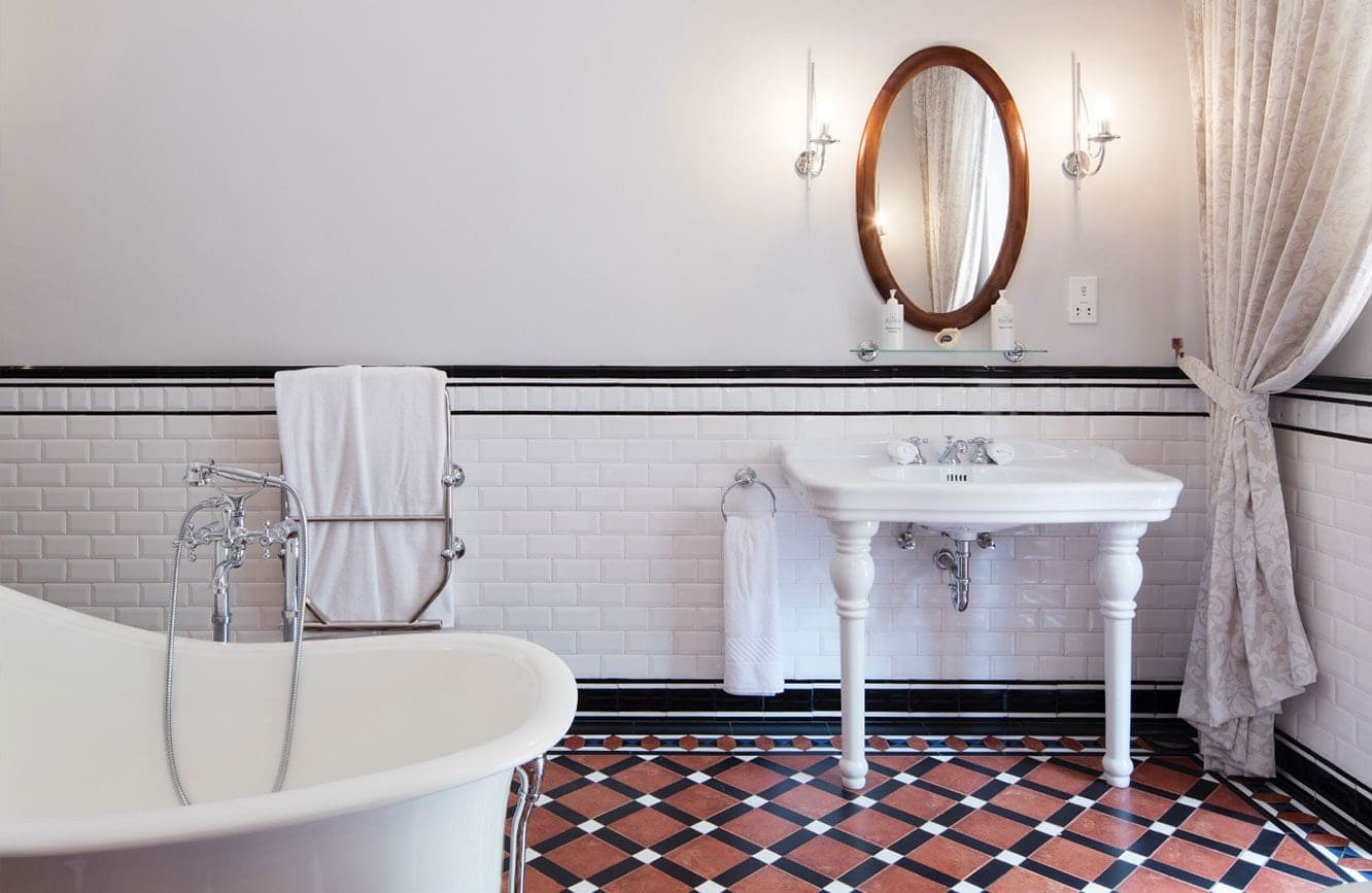 Ceylon Tea Trails — Luxury Master Suite